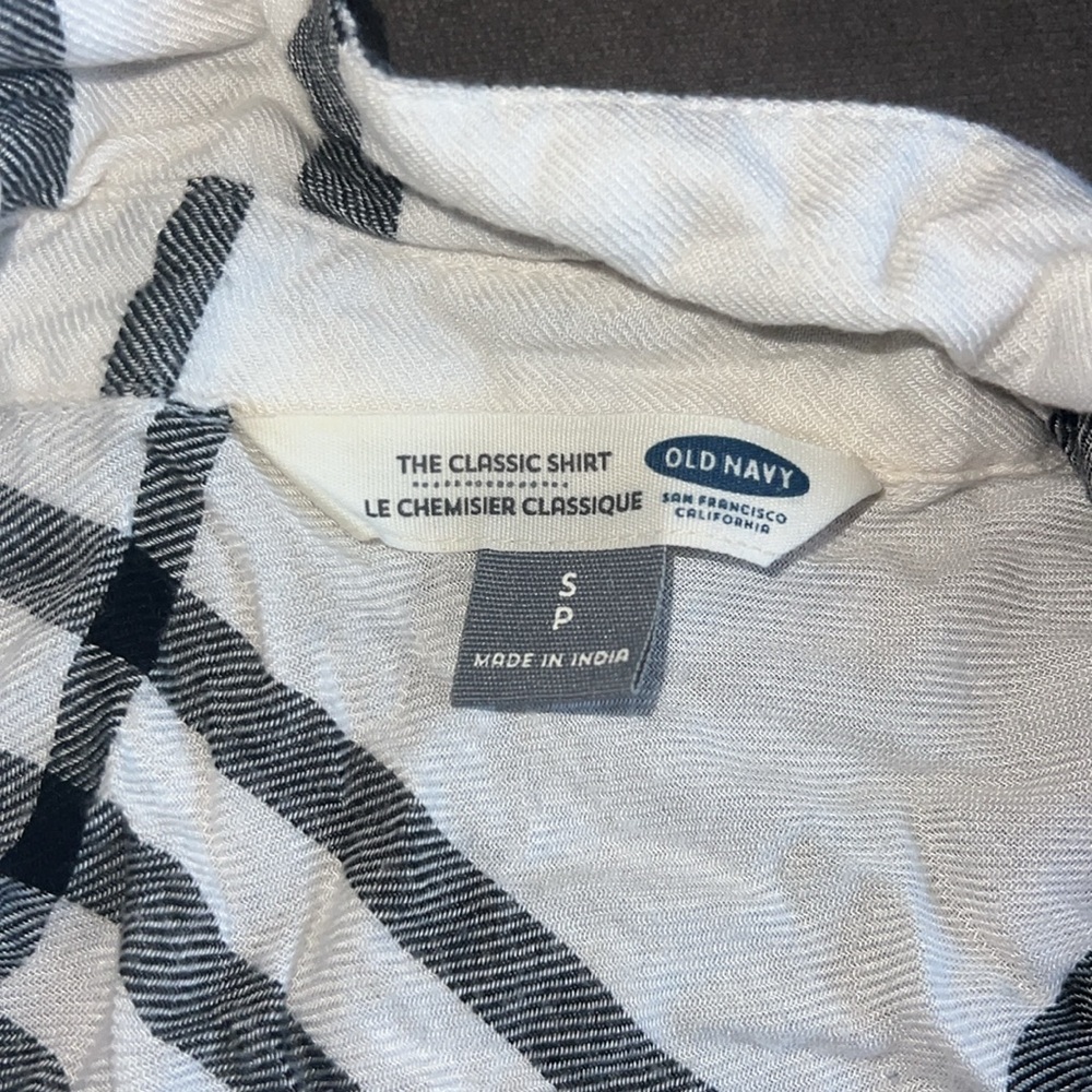 Old Navy button down - Picture 2 of 2